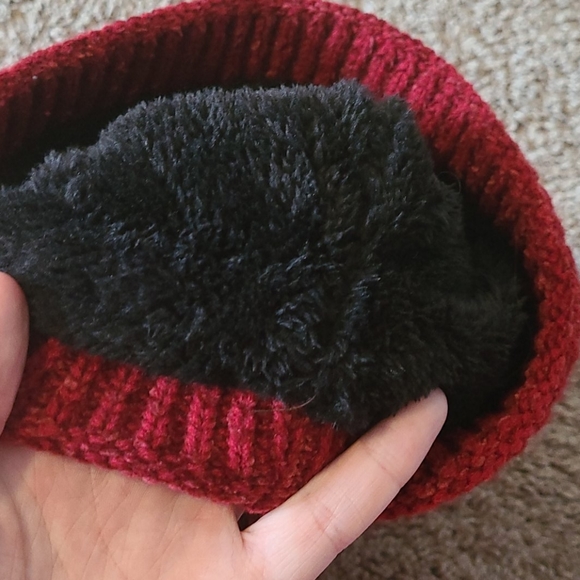 Red Hat - Picture 2 of 2